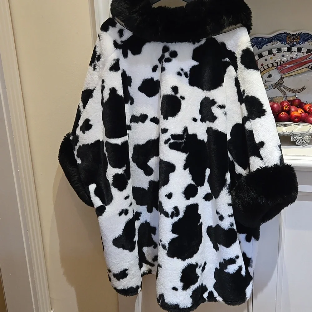 Black And White Faux Fur Cape/Coat With Bat Wing Sleeves